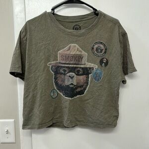 Smokey the bear crop top green size medium